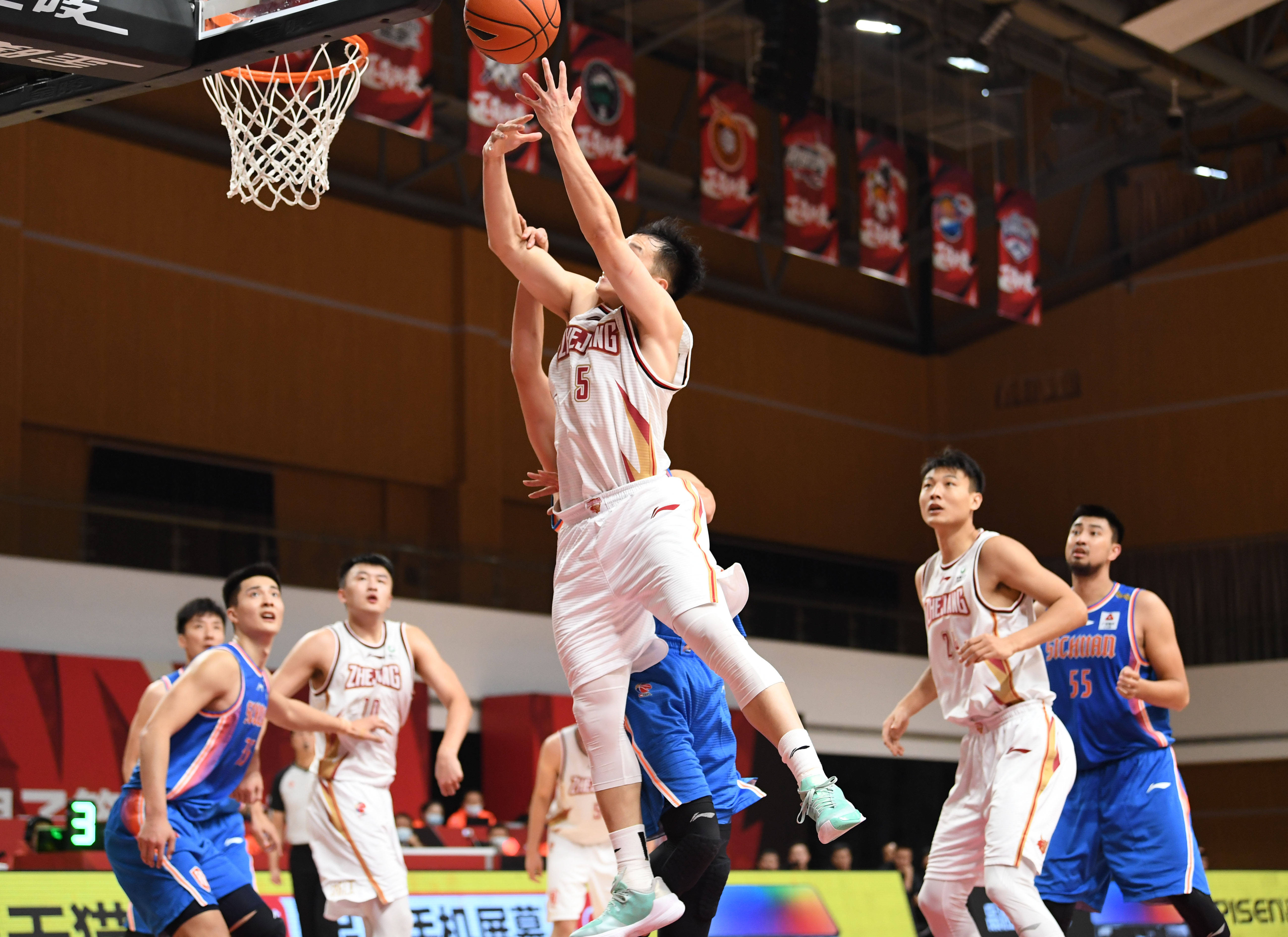 包含国际比赛日突围战来临，浙江稠州围绕欧联刷新队史纪录，目标明确，更衣室氛围转暖的词条-网页版登录入口