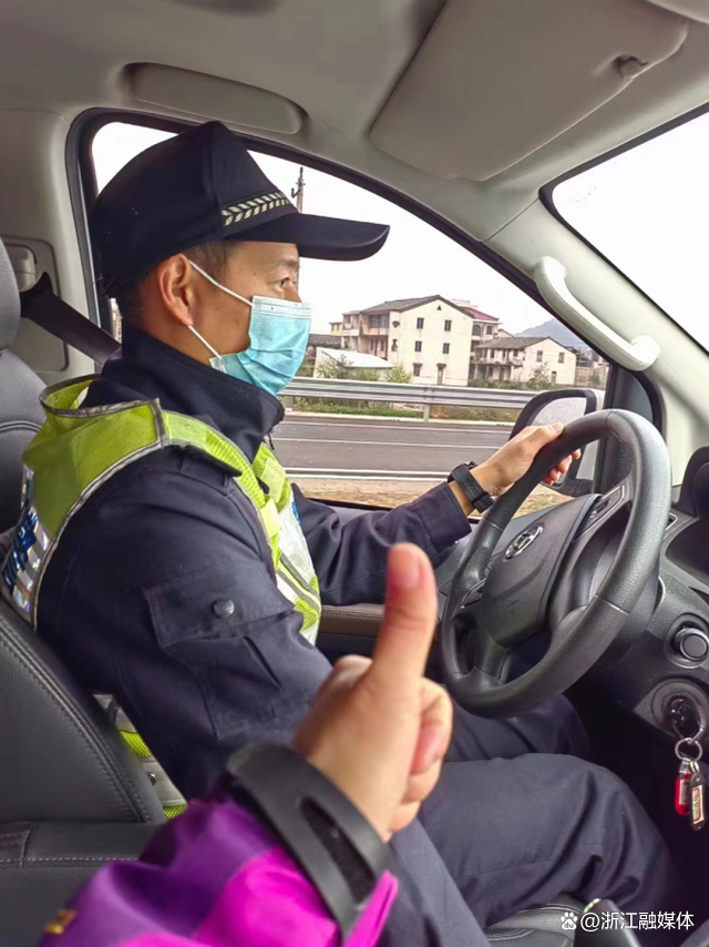 关于德甲赛程吃紧；浙江稠州赛后扳平良机；更衣室稳定；临场指挥获称赞的信息-体育视频直播