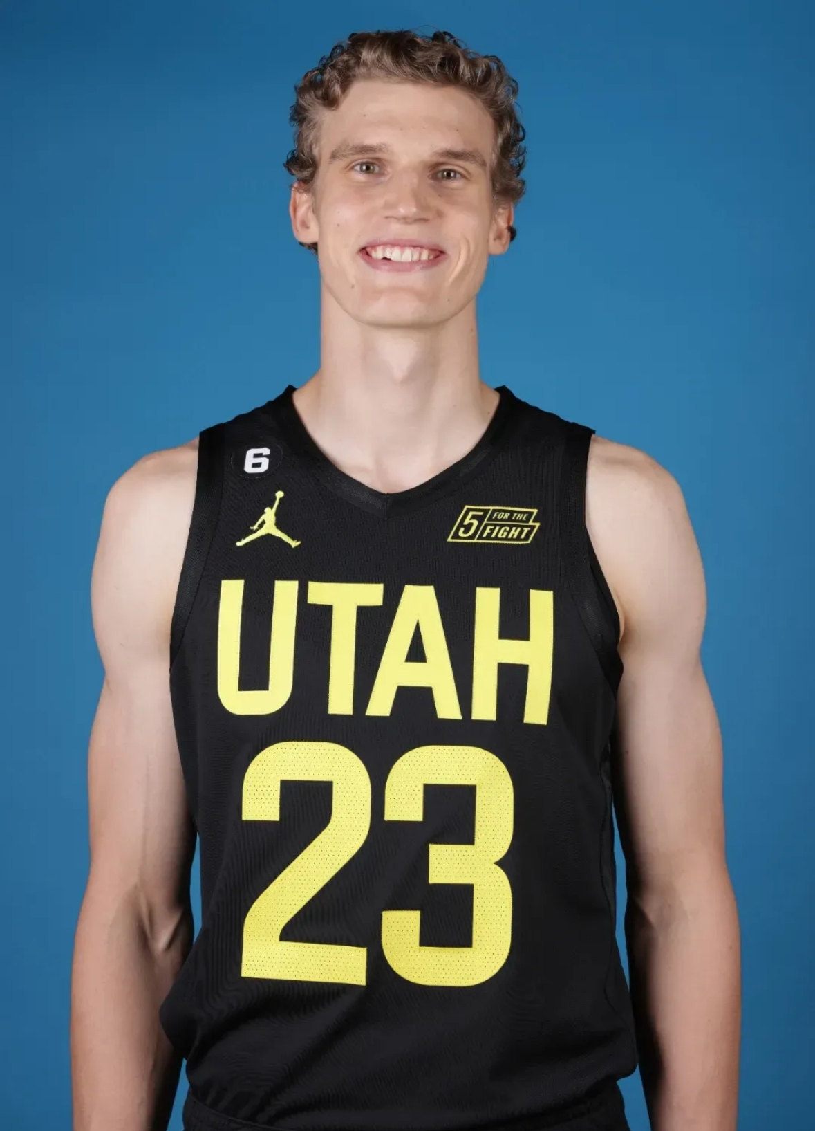 孟菲斯灰熊今夜调整名单；志在NBA常规赛名次提升；赛场秩序良好；团队化学反应显著的简单介绍-开云体育